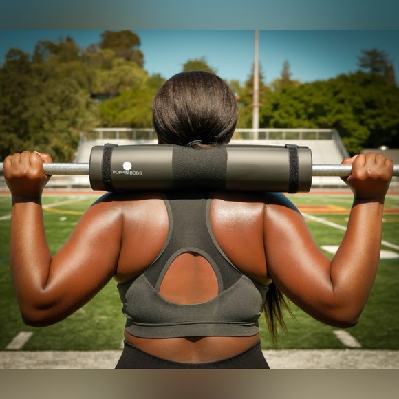 Poppin Bods - Barbell Pad. - Picture 2 of 8